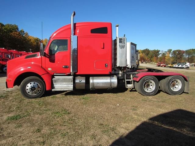 Image of Kenworth T880 equipment image 2