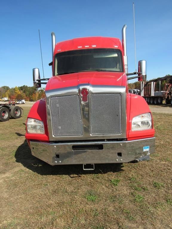 Image of Kenworth T880 equipment image 1