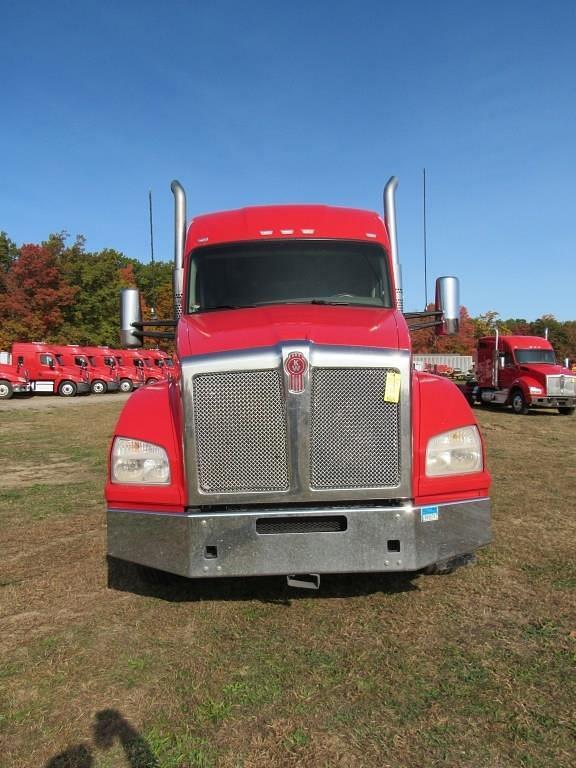 Image of Kenworth T880 equipment image 1