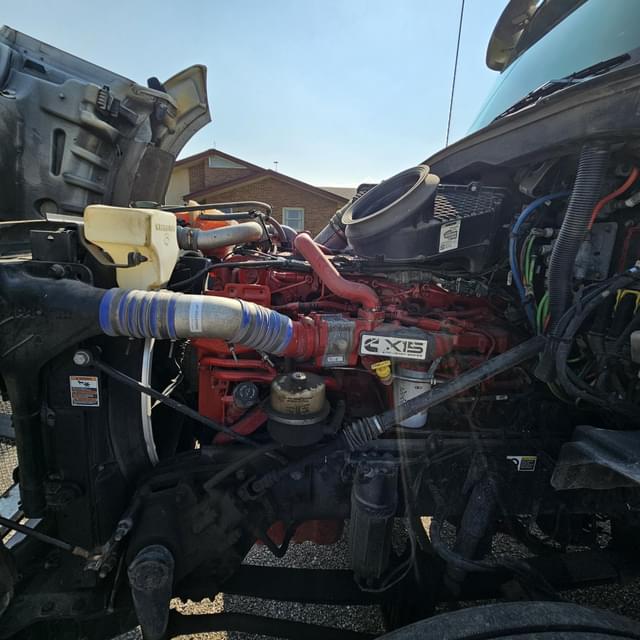 Image of Kenworth T880 equipment image 2