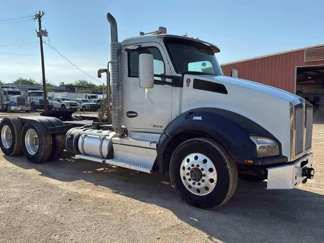 Image of Kenworth T880 equipment image 2