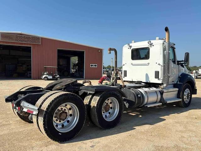 Image of Kenworth T880 equipment image 3