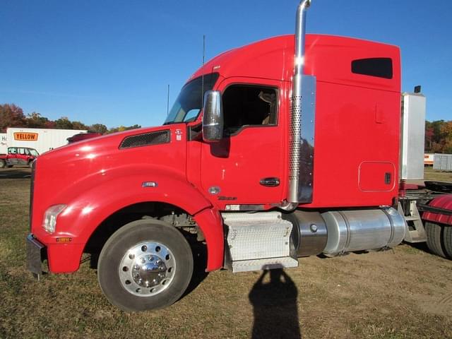 Image of Kenworth T880 equipment image 1