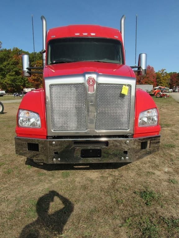 Image of Kenworth T880 equipment image 1