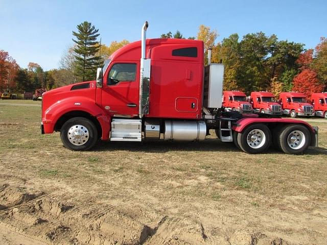 Image of Kenworth T880 equipment image 2