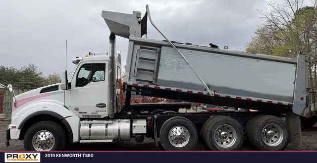 Image of Kenworth T880 equipment image 1