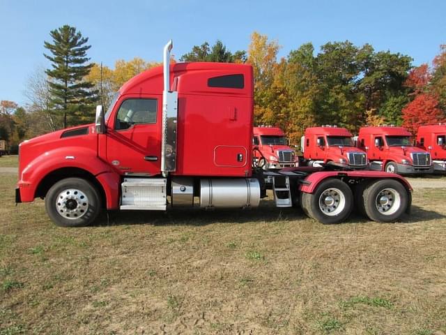 Image of Kenworth T880 equipment image 2