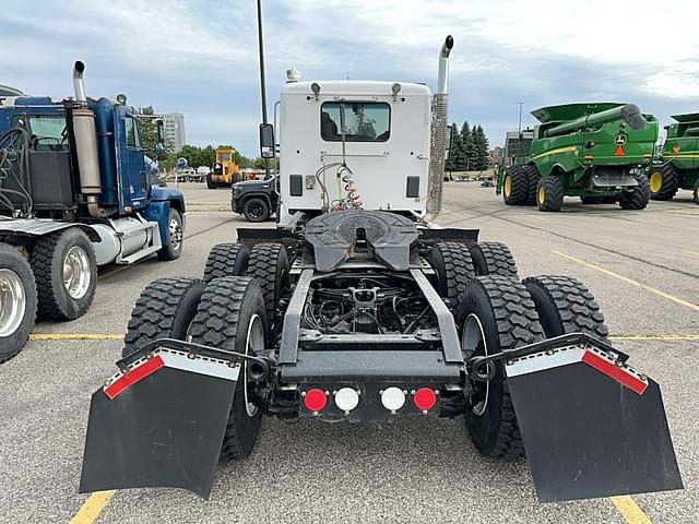 Image of Kenworth T880 equipment image 4