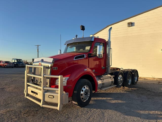 Image of Kenworth T880 equipment image 1
