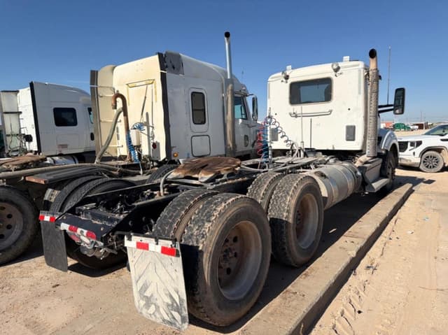 Image of Kenworth T880 equipment image 4