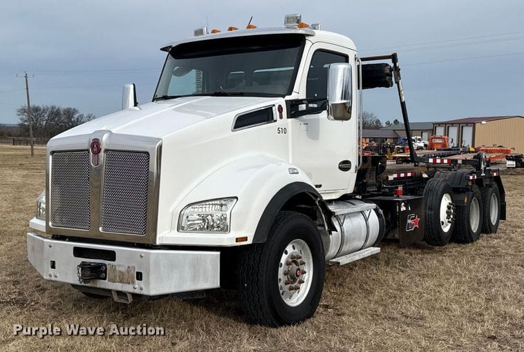 2019 Kenworth T880 Equipment Image0