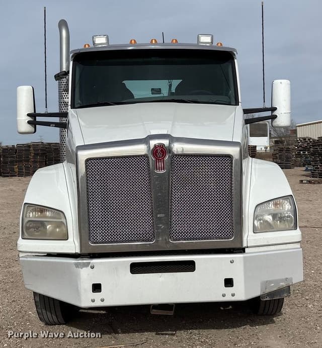 Image of Kenworth T880 equipment image 1