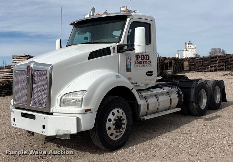 2019 Kenworth T880 Equipment Image0