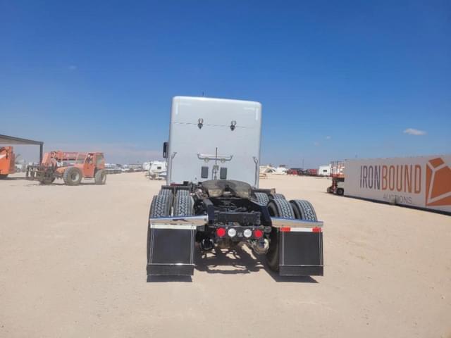 Image of Kenworth T880 equipment image 3