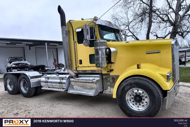 Image of Kenworth W900 equipment image 1