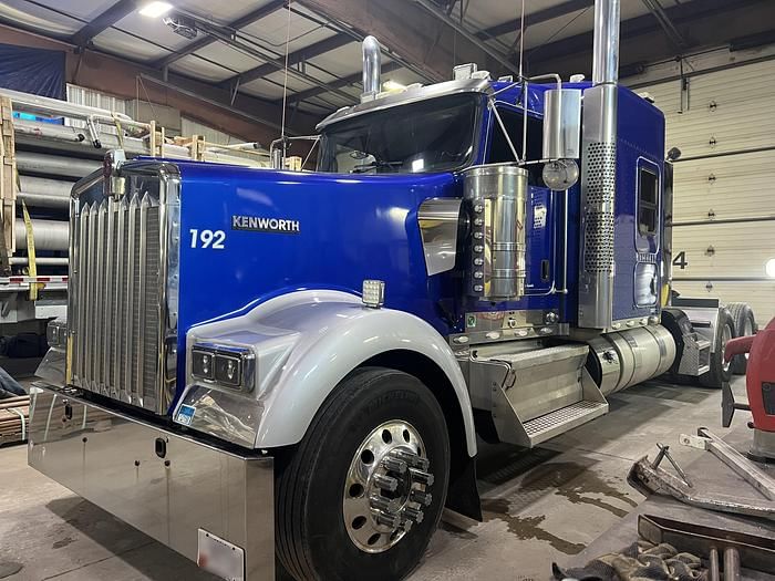 2019 Kenworth W900 Equipment Image0