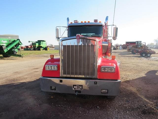 Image of Kenworth W900 equipment image 1