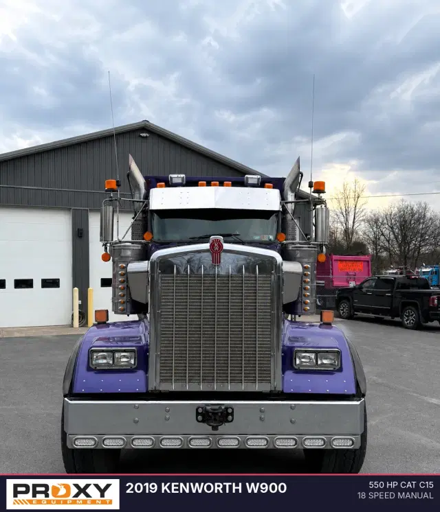 Image of Kenworth W900 equipment image 3