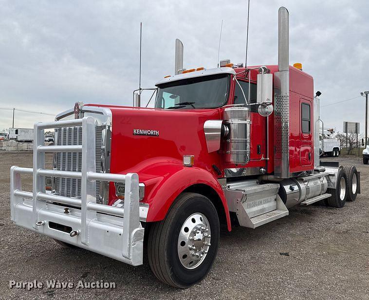 Image of Kenworth W900 Primary image