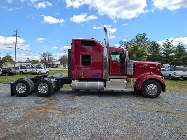 Image of Kenworth W900 equipment image 3