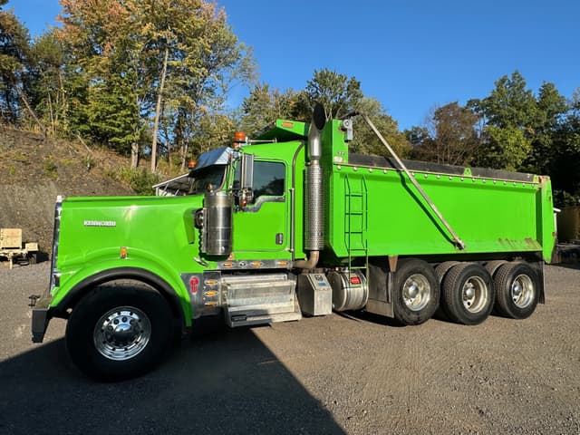 Image of Kenworth W900L equipment image 3