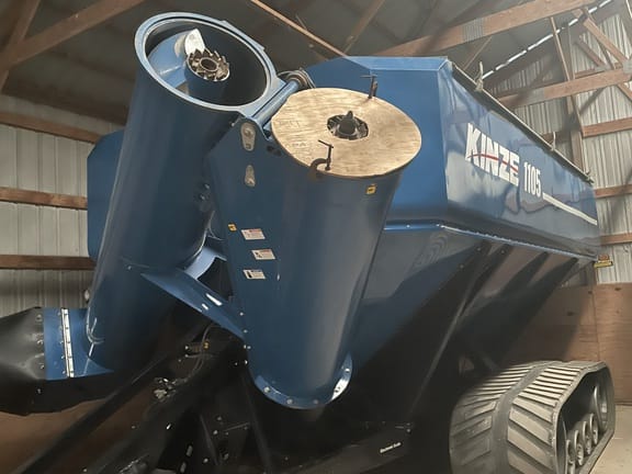 2019 Kinze 1105 Equipment Image0