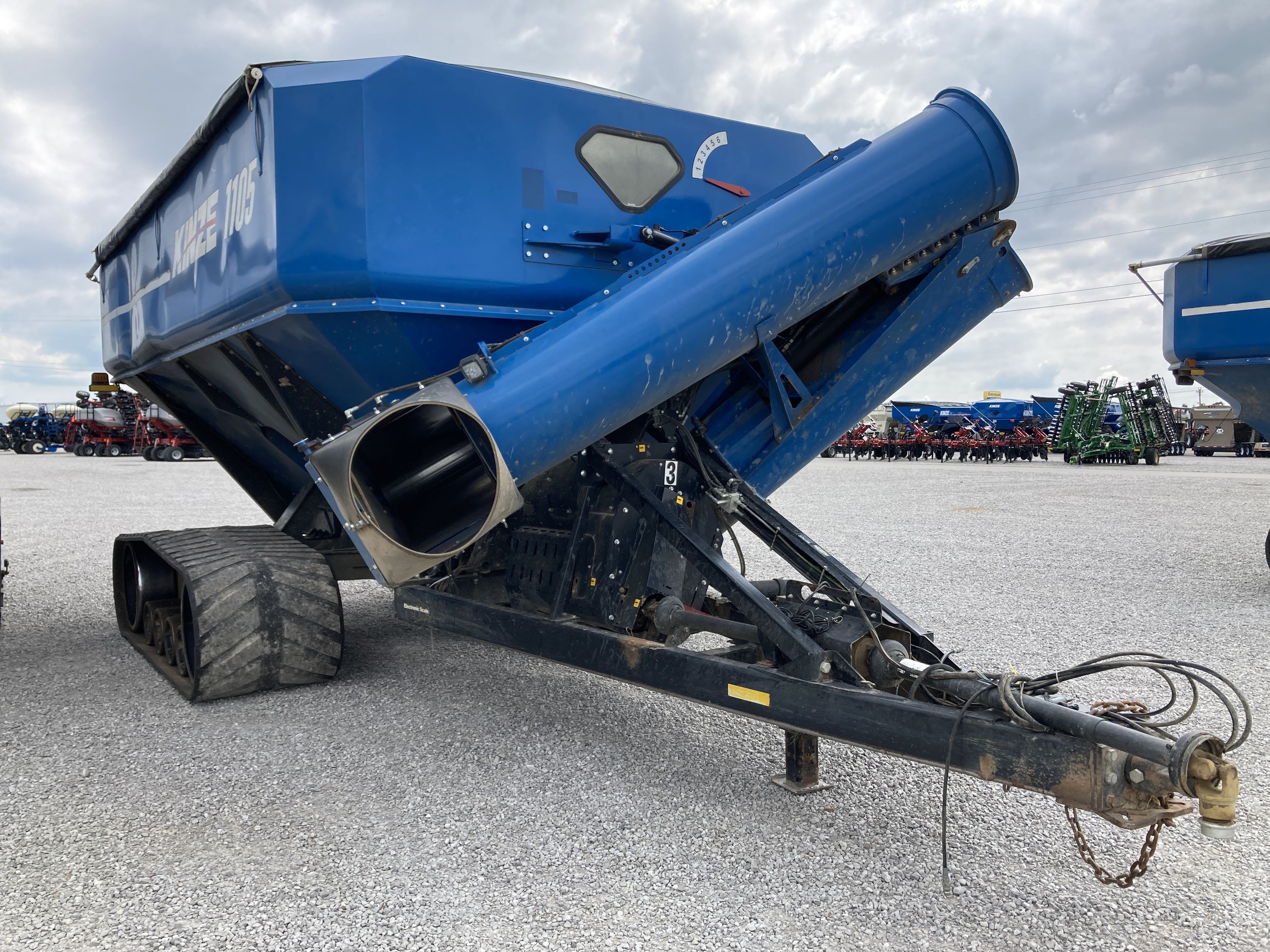 2019 Kinze 1105 Equipment Image0