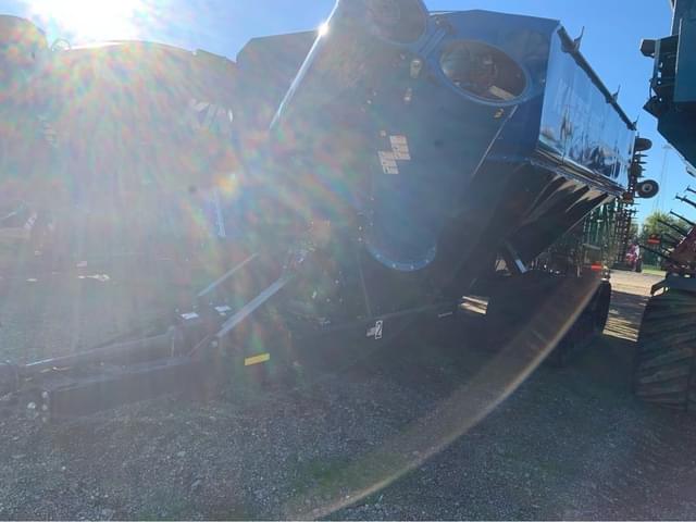 Image of Kinze 1105 equipment image 1