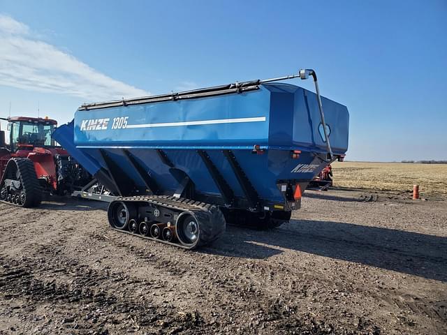 Image of Kinze 1305 equipment image 2