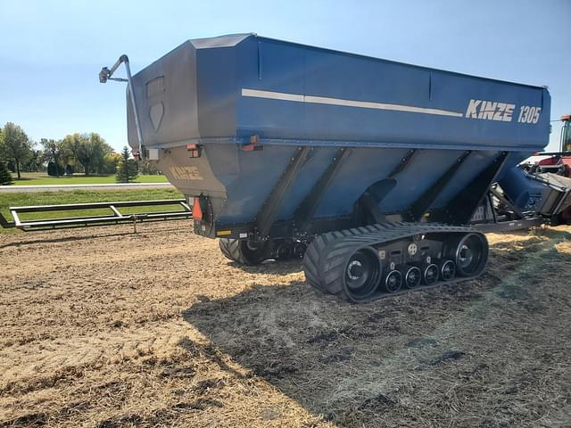 Image of Kinze 1305 equipment image 4