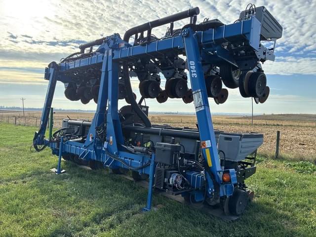 Image of Kinze 3140 equipment image 4