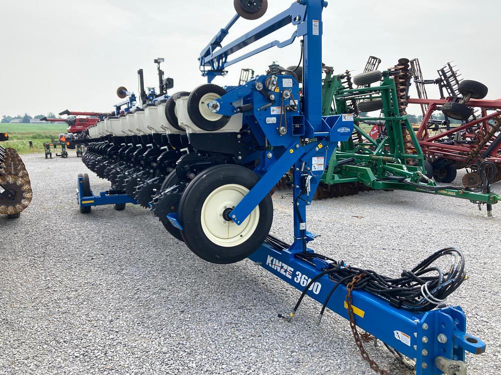 Image of Kinze 3600 Primary image