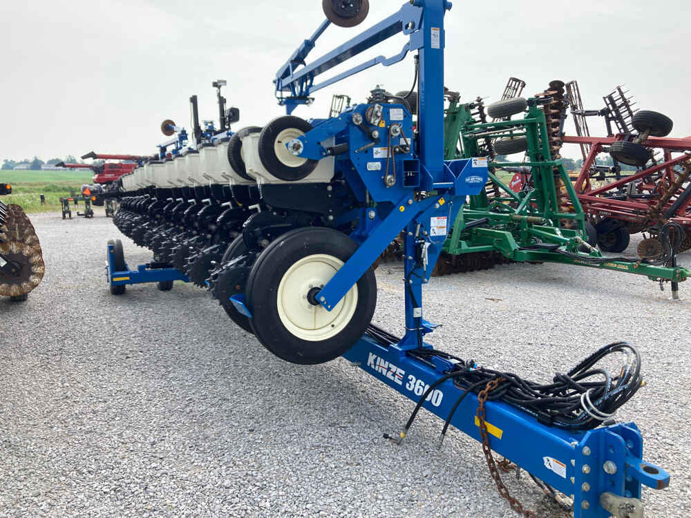 Image of Kinze 3600 Primary image