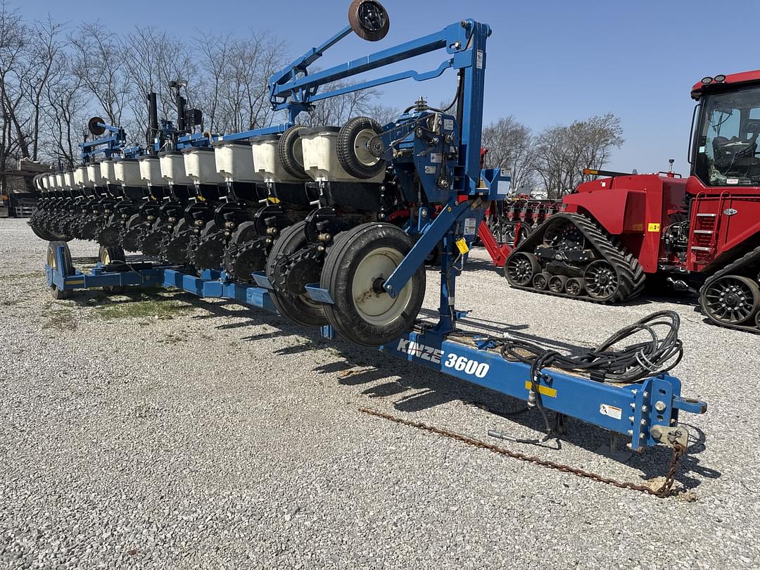 Image of Kinze 3600 Primary image