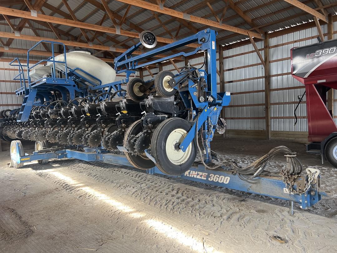 Image of Kinze 3600 Primary image