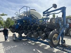 2019 Kinze 3600 Image