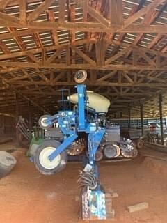 Image of Kinze 3600 equipment image 2