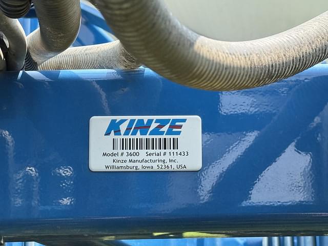 Image of Kinze 3600ASD equipment image 3