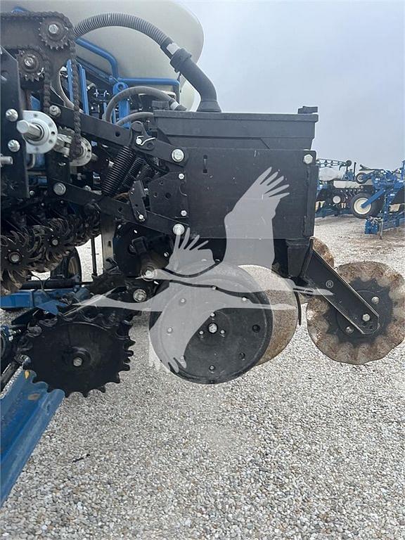 Image of Kinze 3600ASD equipment image 2