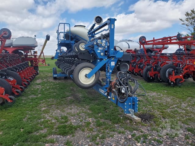 Image of Kinze 3600ASD equipment image 2