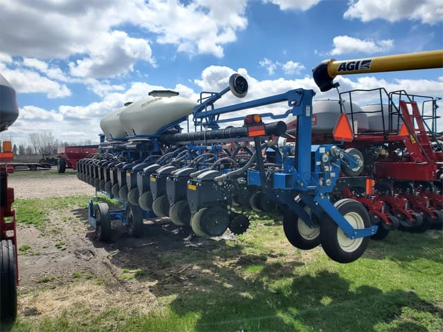 Image of Kinze 3600ASD equipment image 4