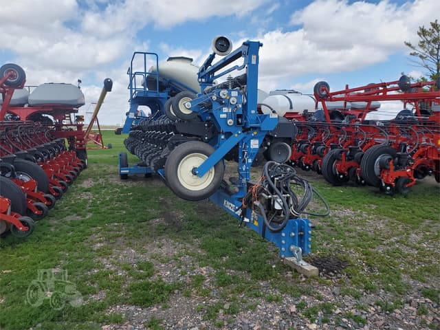 Image of Kinze 3600ASD equipment image 2