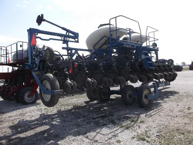 Image of Kinze 3600ASD equipment image 3