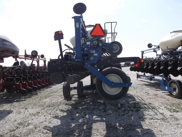 Image of Kinze 3600ASD equipment image 4