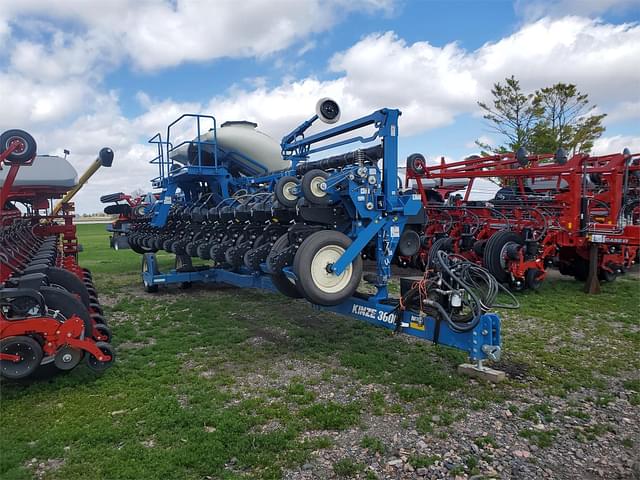 Image of Kinze 3600ASD equipment image 3