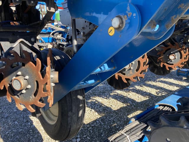 Image of Kinze 3660ASD equipment image 4