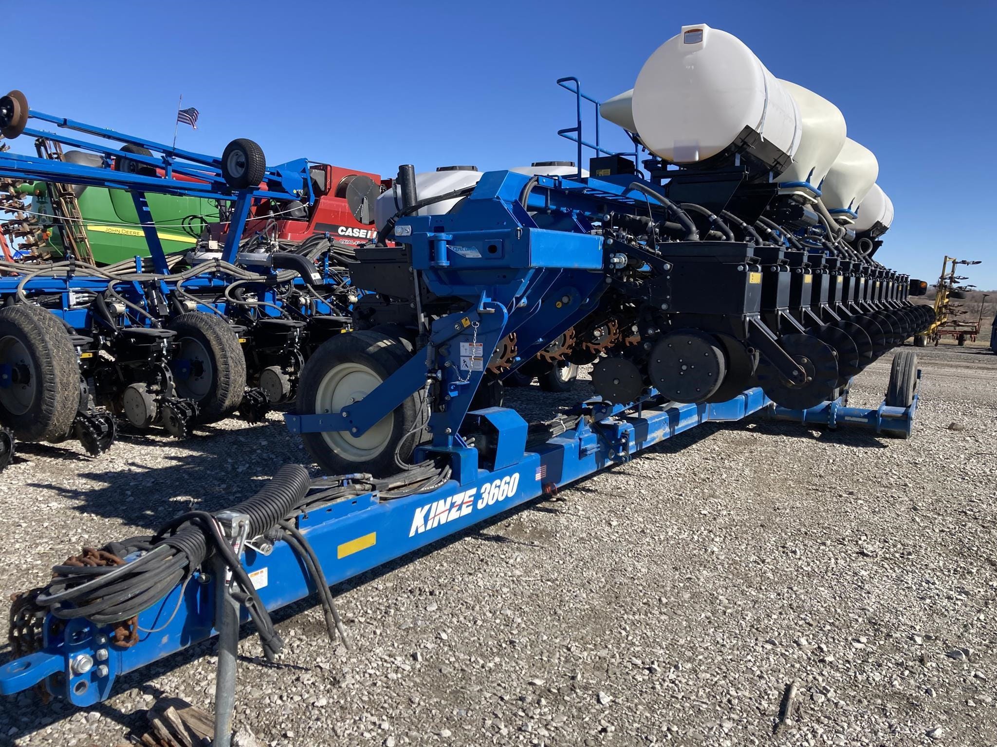 2019 Kinze 3660ASD Equipment Image0