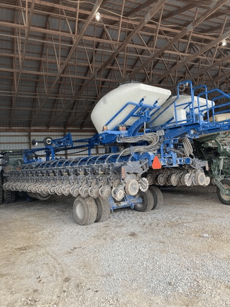 Main image Kinze 3700