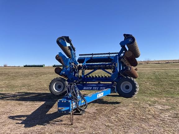 Image of Kinze Mach Till 331 equipment image 1