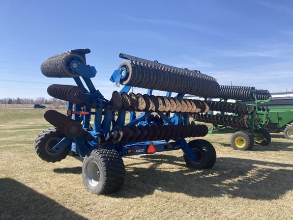 Image of Kinze Mach Till 331 equipment image 1
